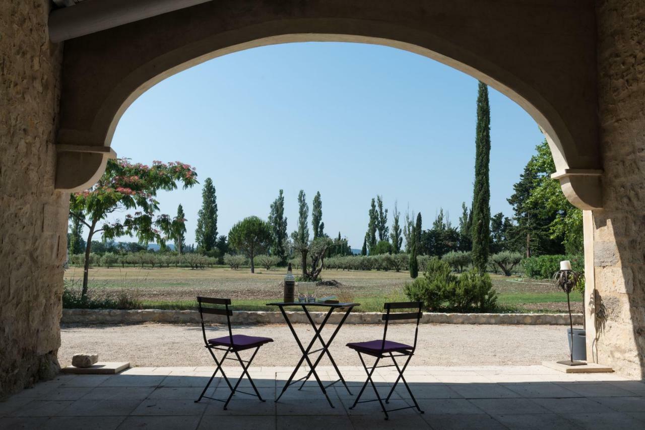 Bed and Breakfast Domaine De Fontbelle Graveson Exterior foto